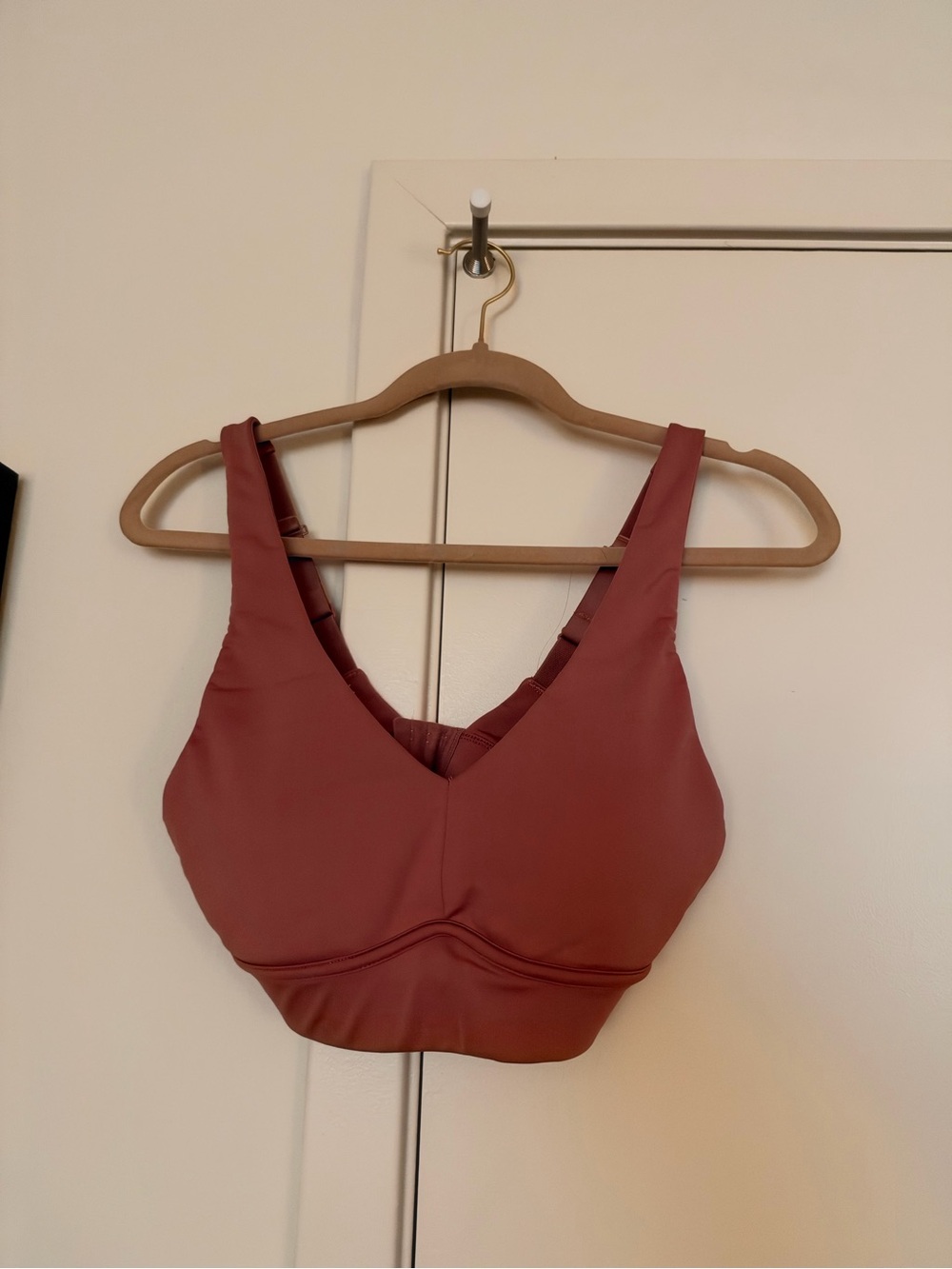 Fabletics V-Neck Bralette in Mauve Rose